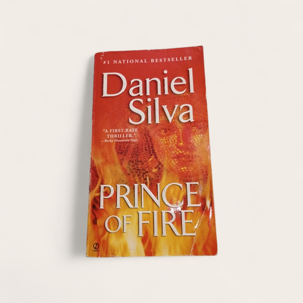 Signet Books Prince of Fire Daniel Silva Paperback Gabriel‎ Allon Thrillers 2006